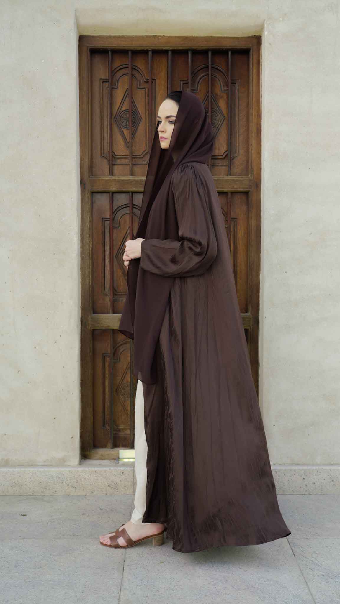 Woodie Brown Abaya