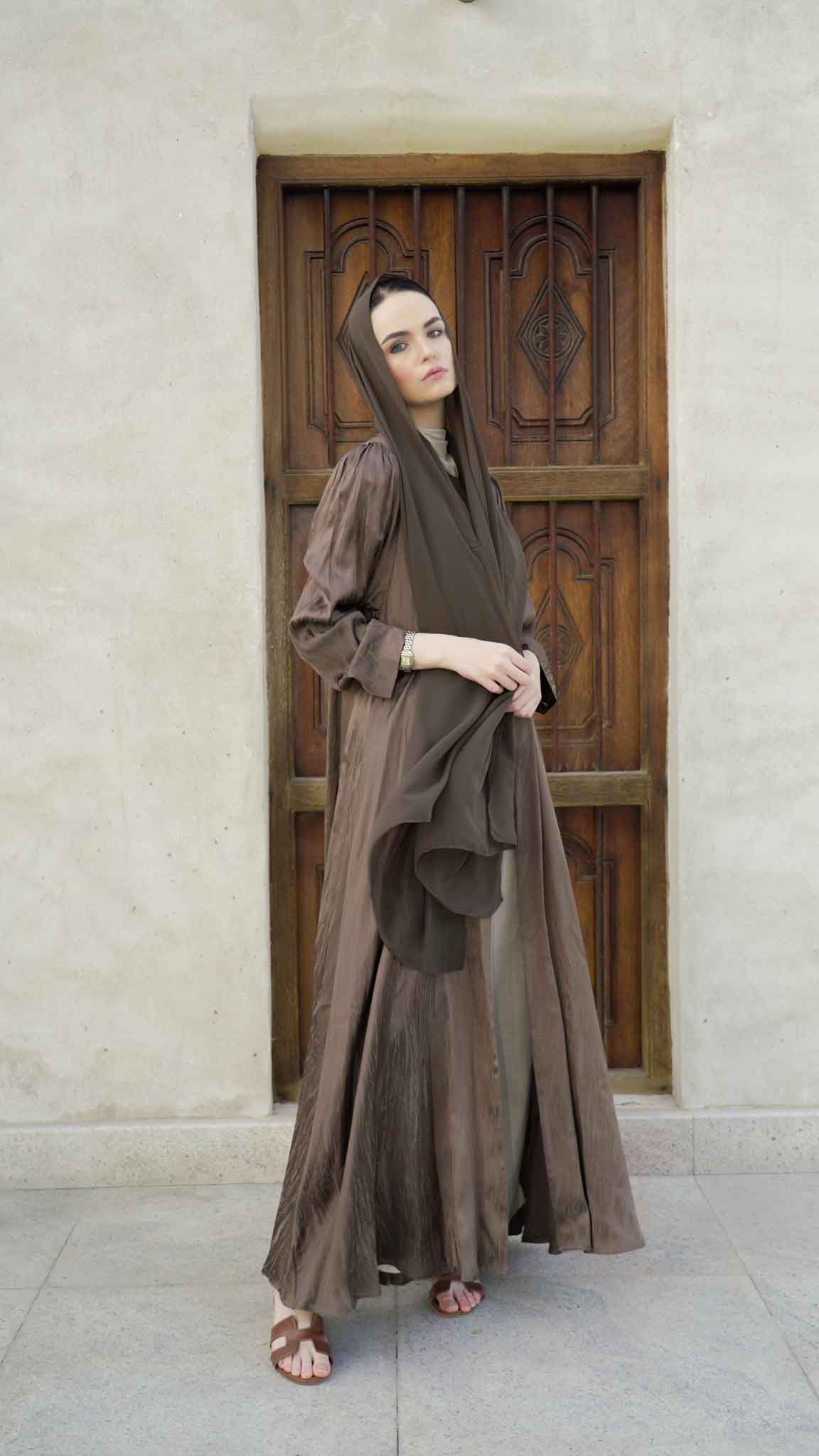 Wallnut Abaya